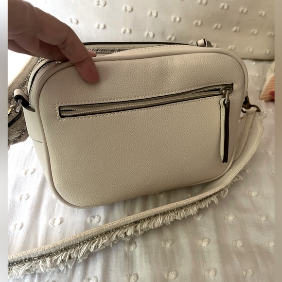 Beautiful  Parfois camera bag with Antropologie fringe guitar strap - Picture 4 of 11